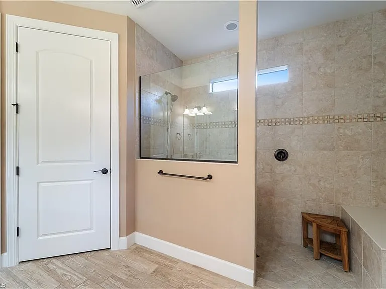 9418 Greyhawk Trl — Photo 12