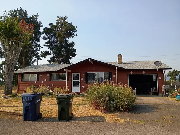 5040 E St APT 13, Springfield, OR 97478