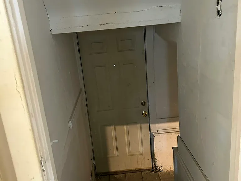 844 Saint Agnes Ave — Photo 10