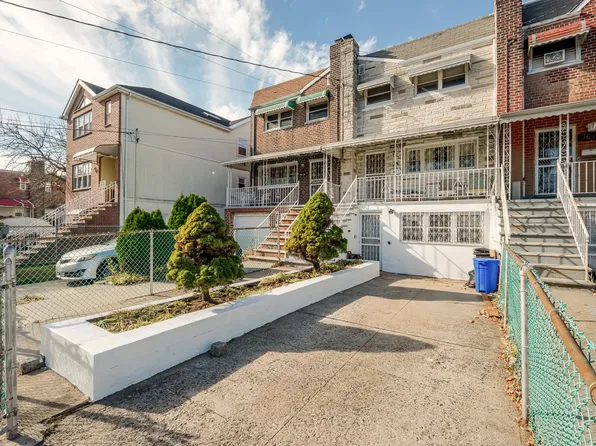 3617 Laconia Avenue image 2 of 46