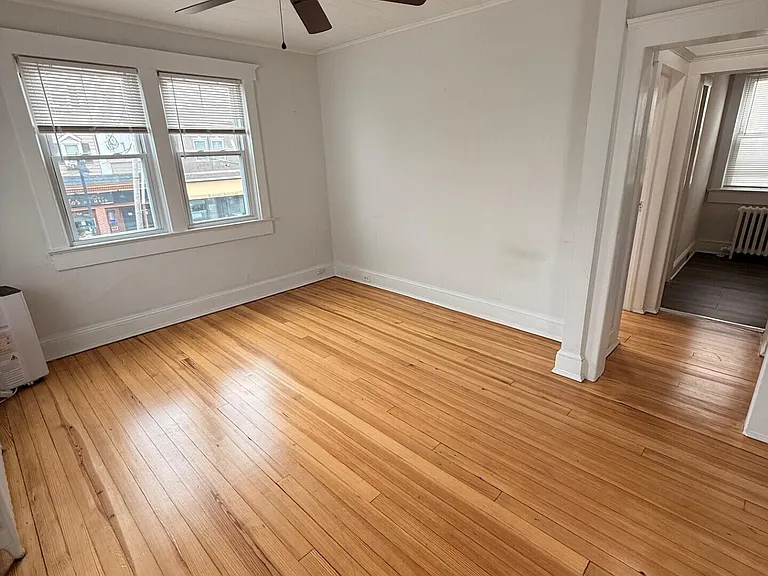 1005 Main St #3 — Photo 12