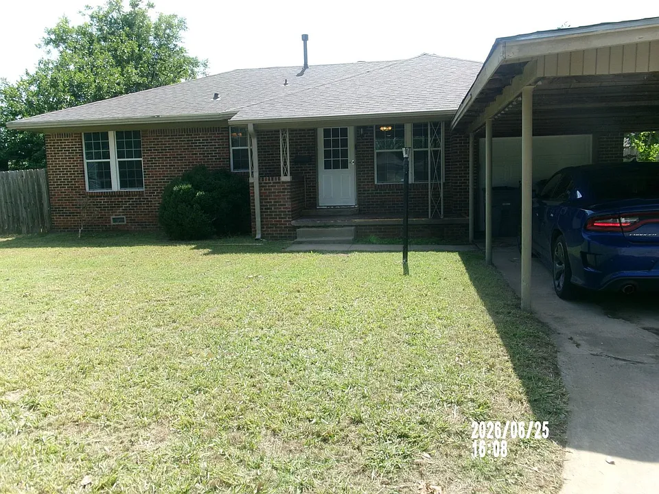 1612 NW 25th St