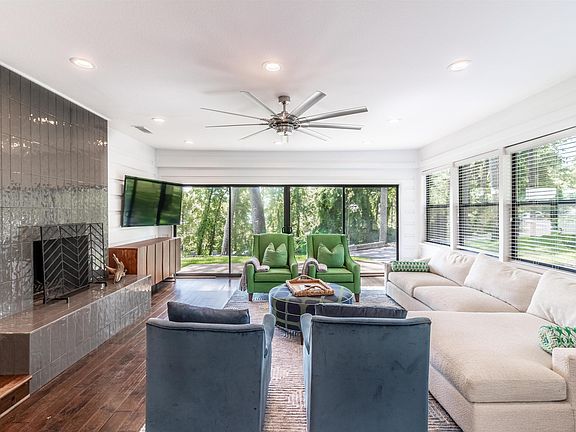 5th image of 15807 N Peninsula Rd