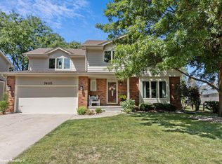 7405 Hickory Ln, Urbandale, IA 50322