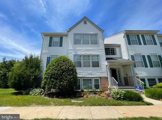 18 Surrey Ln #111, Nottingham, MD 21236