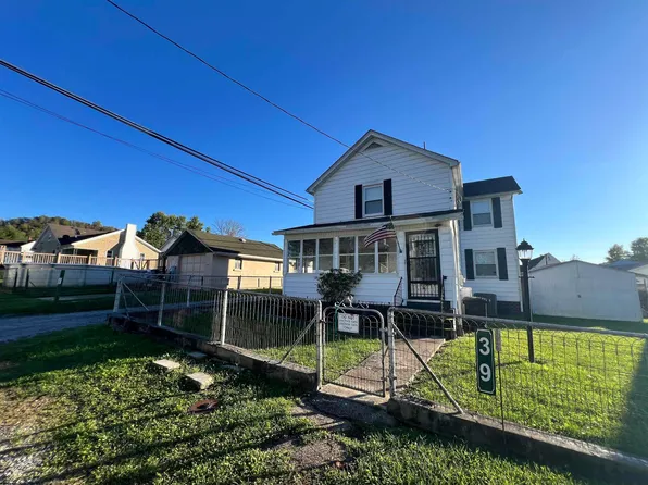 39 Leo Menendez Dr, Spelter, WV 26438