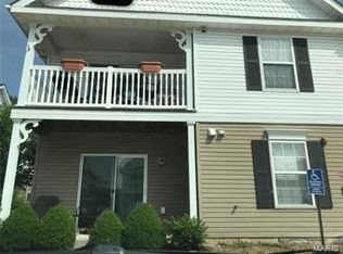 152 Brandy Mill Cir APT E, High Ridge, MO 63049