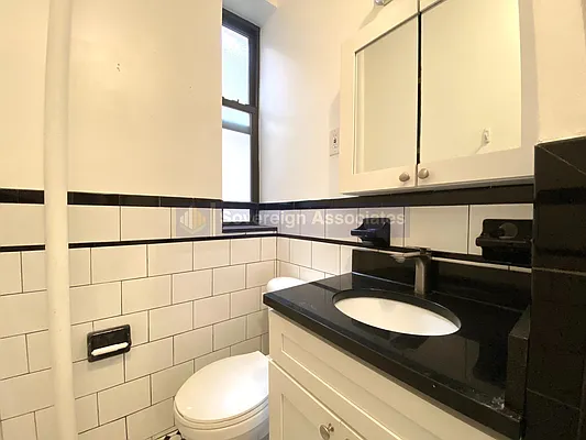 Rented by Sovereign Associates | media 23