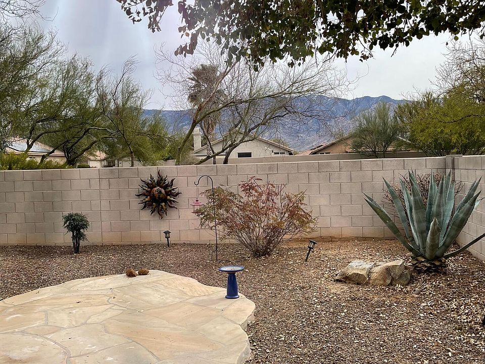 2nd image of 13248 N Classic Overlook Ct