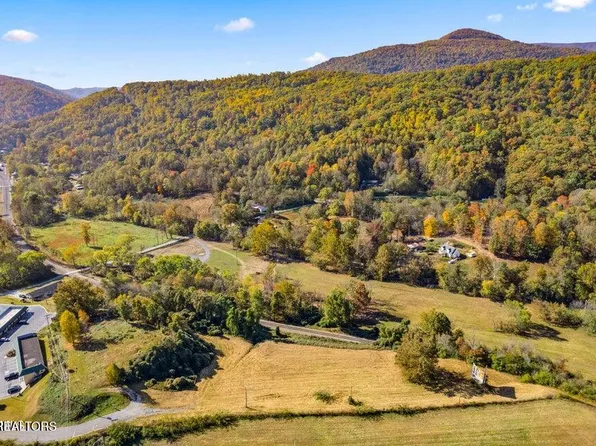 Colonial Ln, Lake City, TN 37769