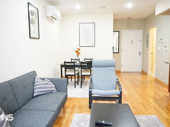 3rd image of 172 Bayard St APT 4B