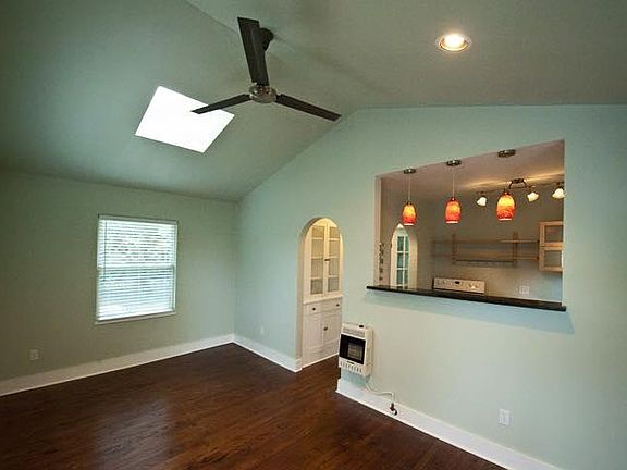 Livingroom with pass-through to Kitchen