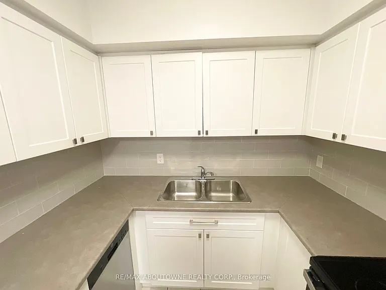 111 Market St #108 — Photo 9