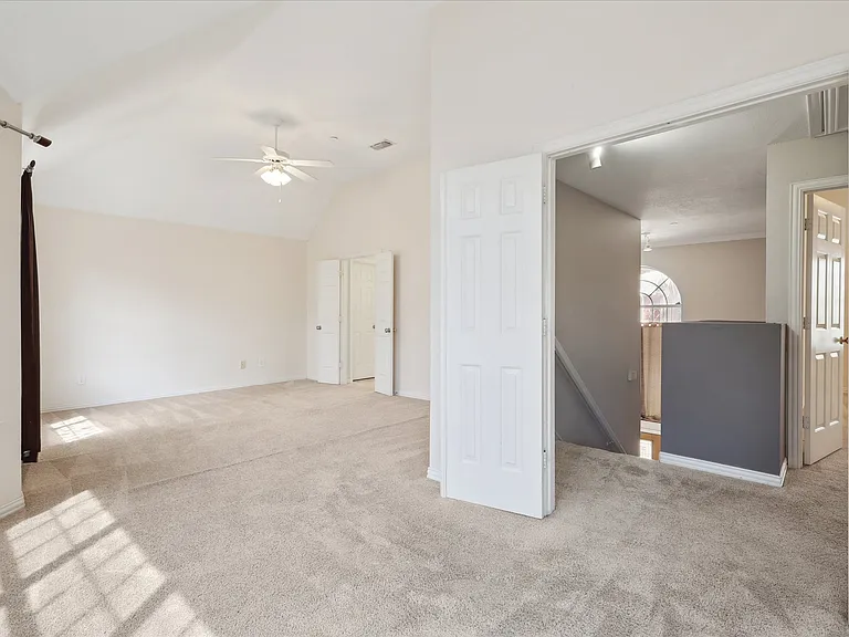 14625 Windsor Ct — Photo 38