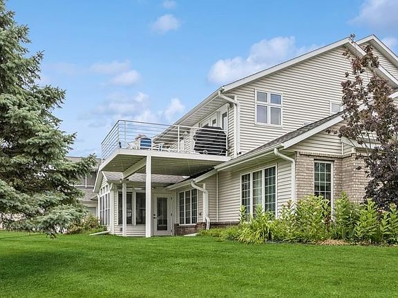 2nd image of 135 Pentire Cir
