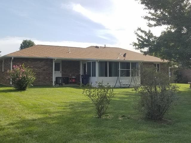 2nd image of 807 E 16th St