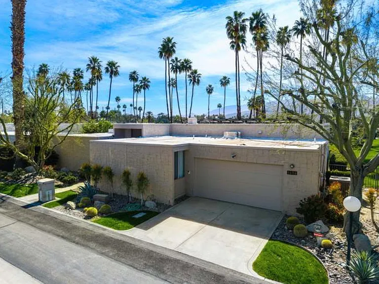 1408 Tamarisk West St — Photo 31