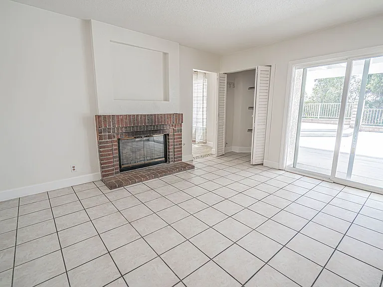 27727 Spandau Dr — Photo 11