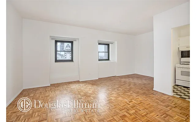 Sold by Douglas Elliman | media 8