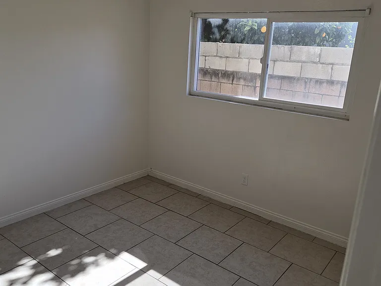 317 W Park Ave #105 — Photo 11