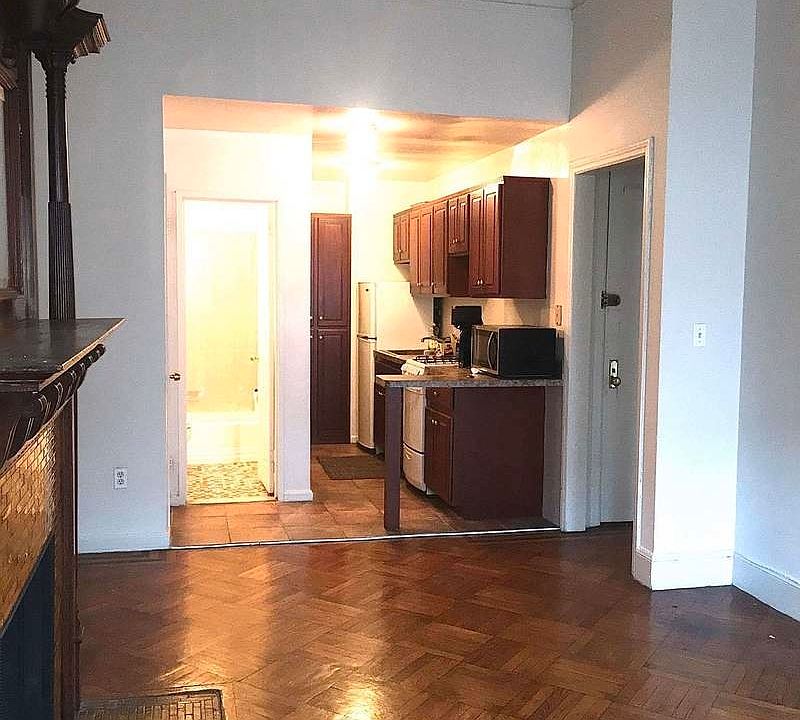 1st image of 150 W 76th St APT 3A