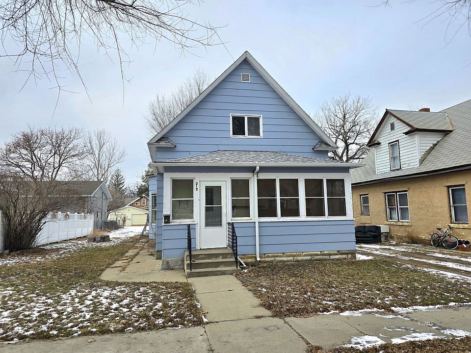 1st image of 212 S Sargent Ave