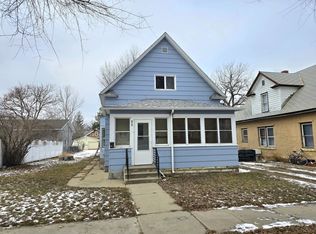 212 S Sargent Ave, Glendive, MT 59330
