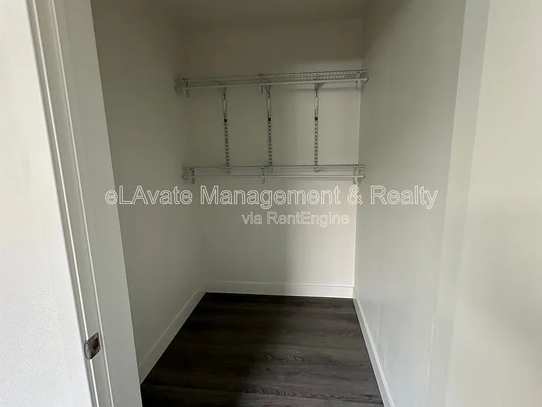 226 W 87th St #204 — Photo 15