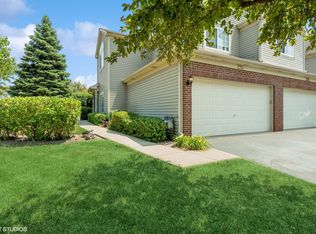 235 Courtland Dr UNIT A, South Elgin, IL 60177