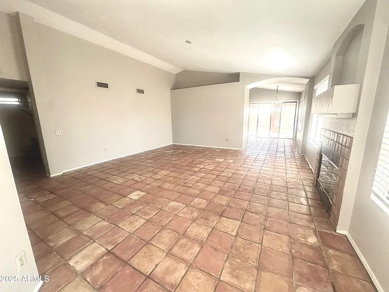 5781 W Jupiter Way — Photo 4