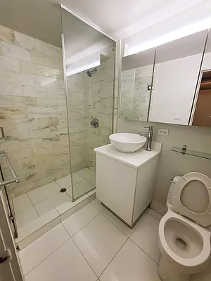 Rented by Point NYC | media 19