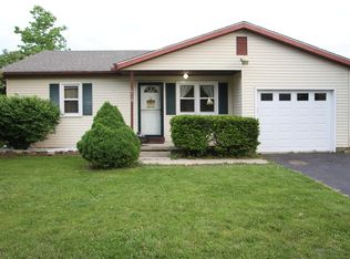 110 Berkshire Rd, London, OH 43140