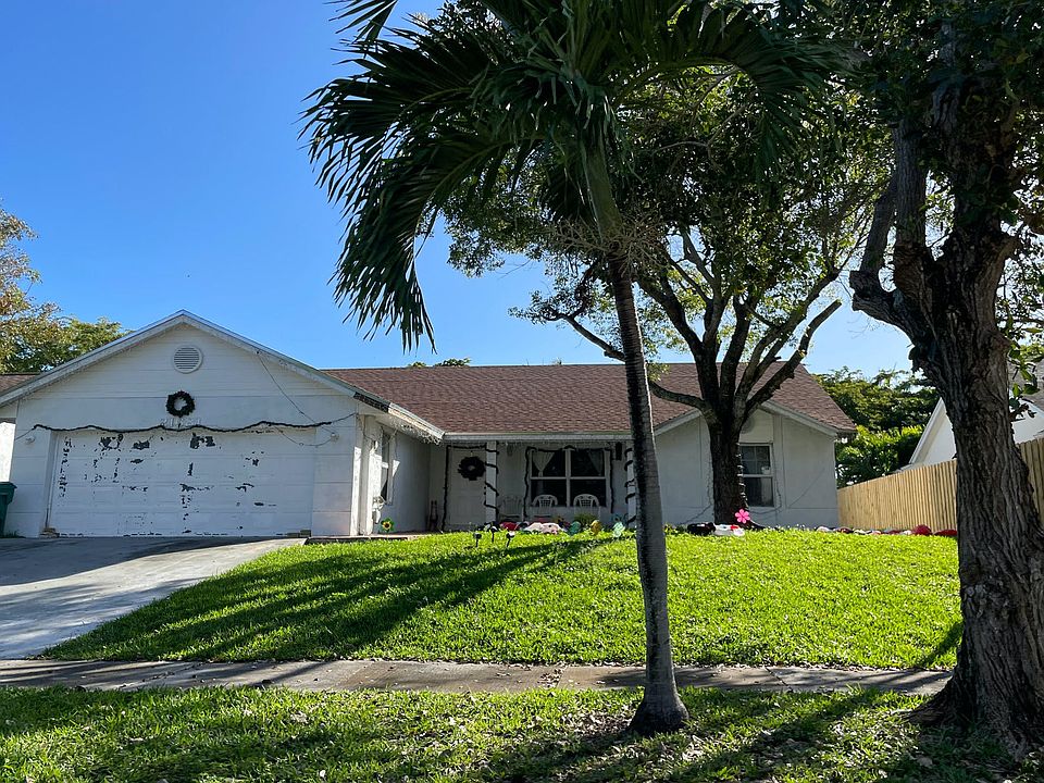 1st image of 21681 SW 97th Ct
