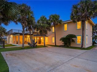 400 S 12th St, Port Aransas, TX 78373