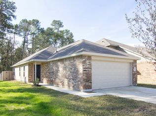 365 N Meadows Dr, Willis, TX 77378