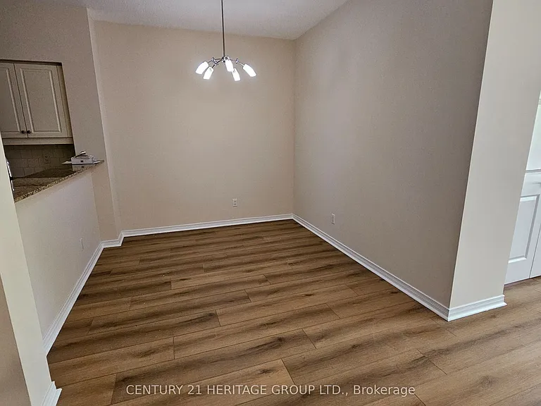 451 Rosewell Ave #202 — Photo 11