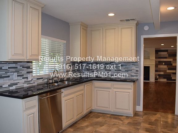 3rd image of 8450 Sunrise Ave