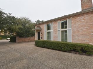 1723 Nantucket Dr, Houston, TX 77057