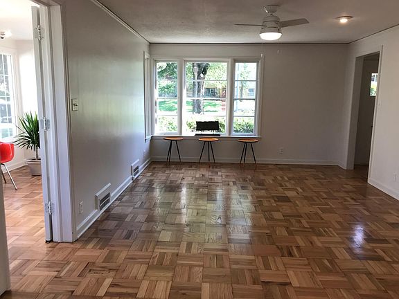5th image of 634 E Meyer Blvd
