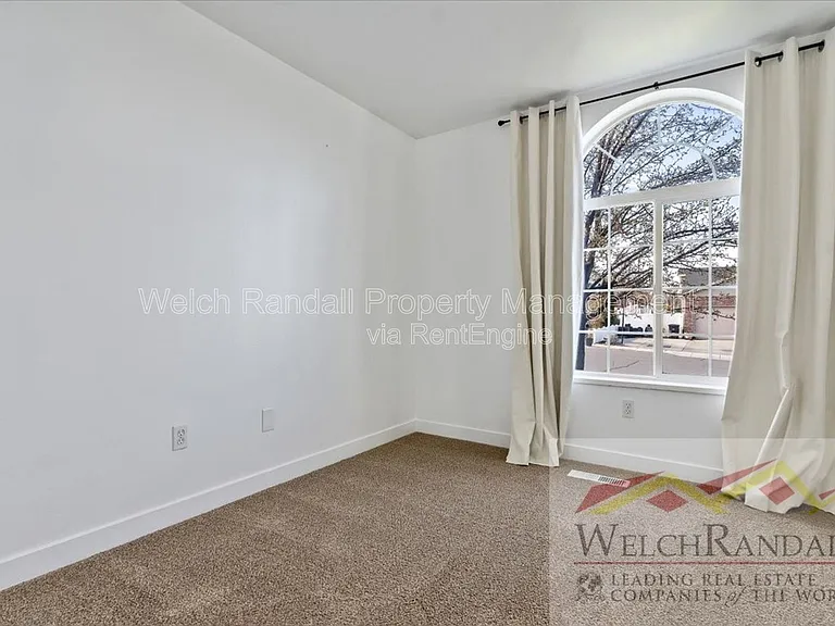 179 E 2200 S — Photo 15