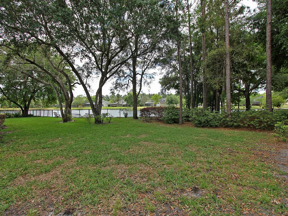2nd image of 337 N Lombardy Loop