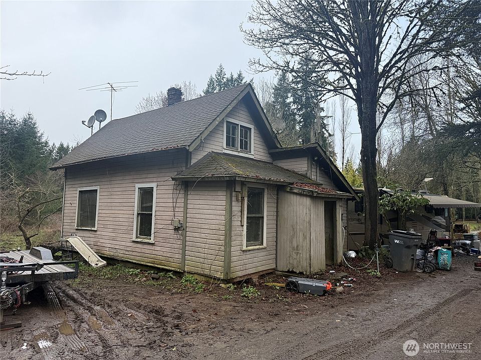 1st image of 529 NW Past Drive