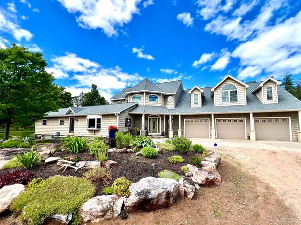 1289 E M28 Hwy, Marquette, MI 49855