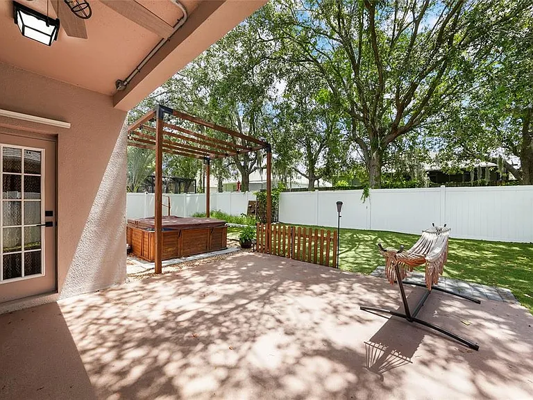 13804 Sigler St — Photo 28