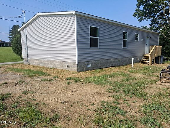 2nd image of 1410 Marvin Rd