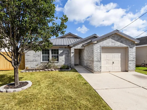 2317 Shady Birch Dr, Conroe, TX 77301