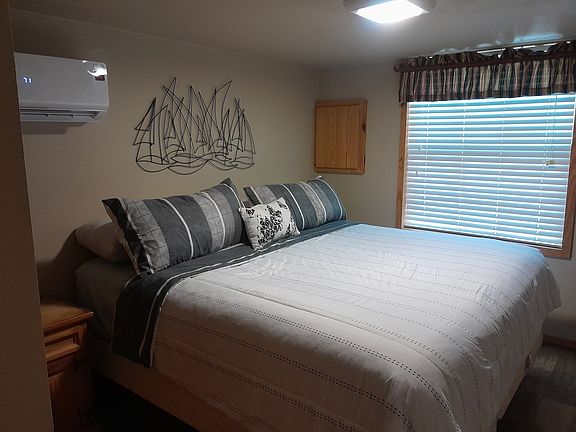 5th image of 10283 McKenzie Cabin 8