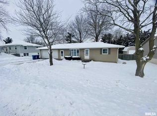 601 3rd St, Sherrard, IL 61281