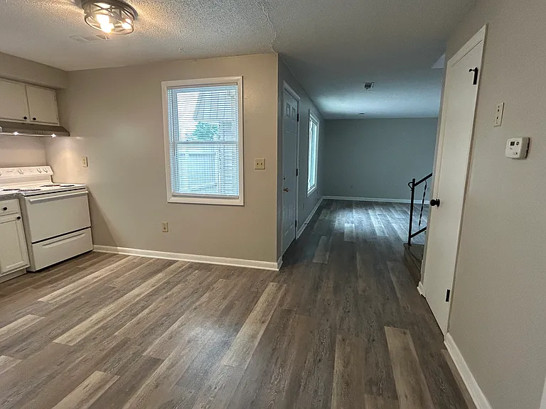122 W North St #5 — Photo 3