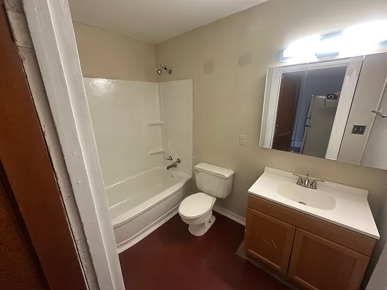 342 Holmes St #4 — Photo 6
